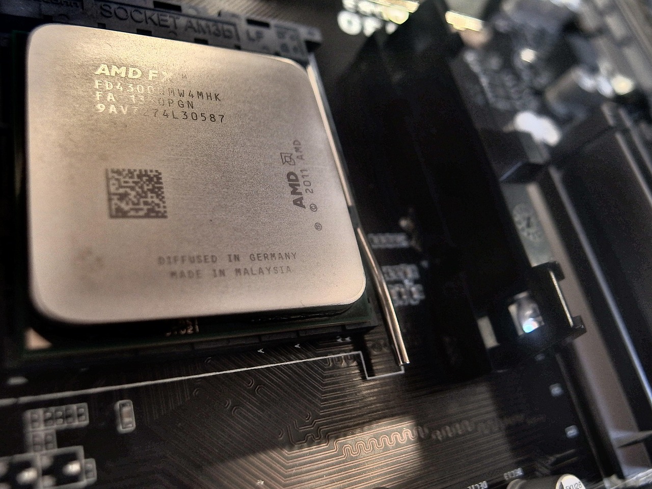 who-we-are-img processor, motherboard, gigabyte, technology, computer, hardware, pc, intel, portable, desktop, arm, amd, leons mouth, hi-tech, metal, shiny, windows, linux, heatsink, silver, gigabyte, intel, intel, intel, amd, amd, amd, amd, amd, linux